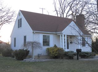 616 Scheurmann St, Essexville, MI