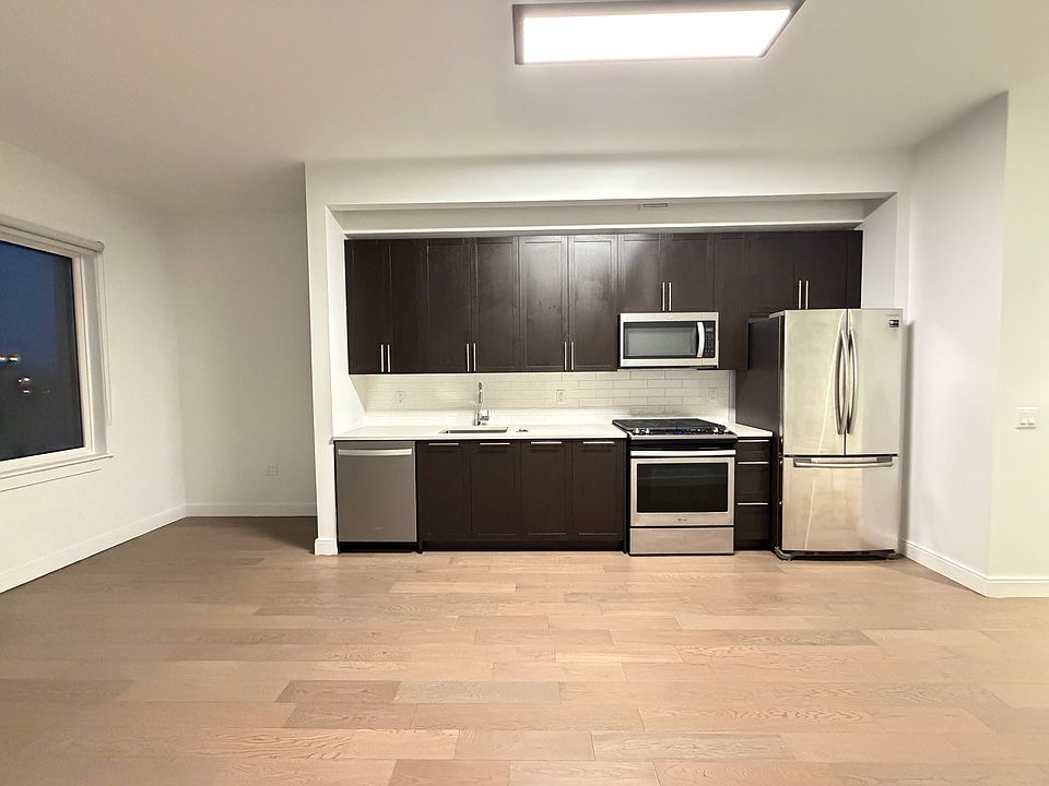 1st image of 15211 89th Ave APT 829