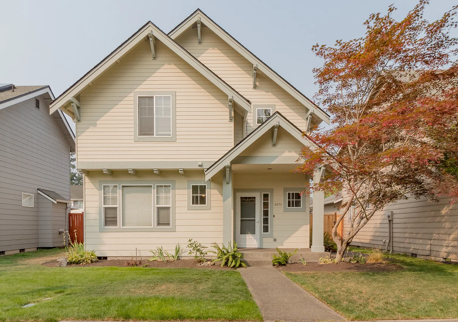 Charming 3-bedroom home with AC on Palisade Blvd — Photo 1