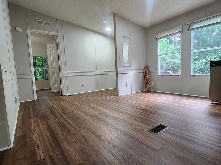 1241 Shannonbrook Ln — Photo 18