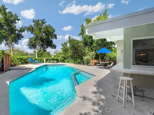 4133 Towhee Dr, Calabasas, CA 91302