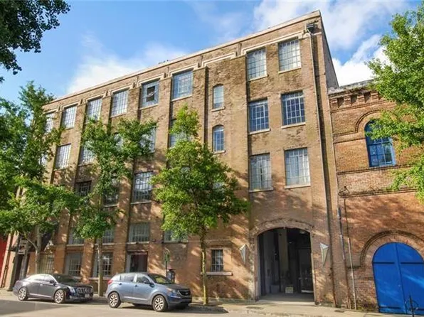 402 Julia St APT 202, New Orleans, LA 70130