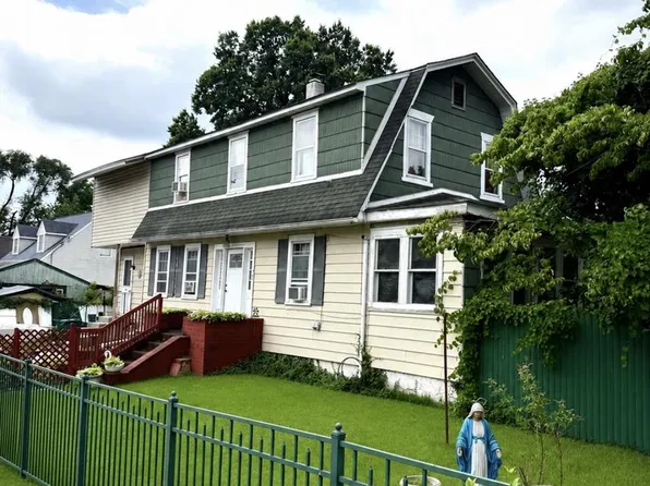 906 Washington Ave, Croydon, PA 19021