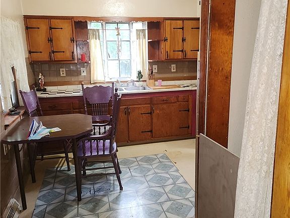 2nd image of 4107 Kenmore Ave