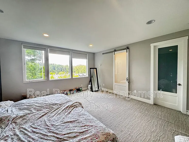 5034 Puget Blvd SW — Photo 6