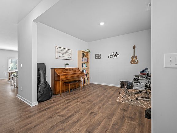 4th image of 273 Willy Mae Rd