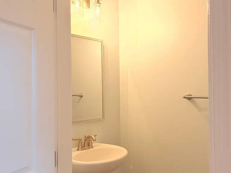 380 Battery Cir — Photo 7