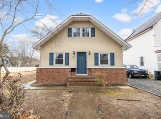 405 Elm Ave, Riverton, NJ 08077