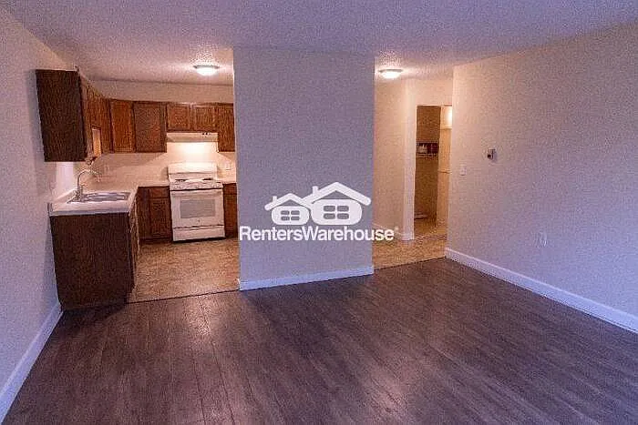 6615 Lake Shore Dr S #115 — Photo 8