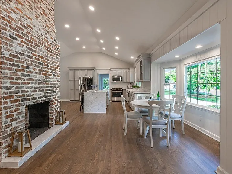 3129 E Wood Valley Rd NW — Photo 4