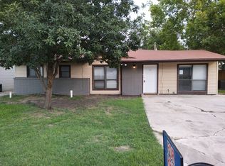 410 W Aviation Blvd, Universal City, TX 78148