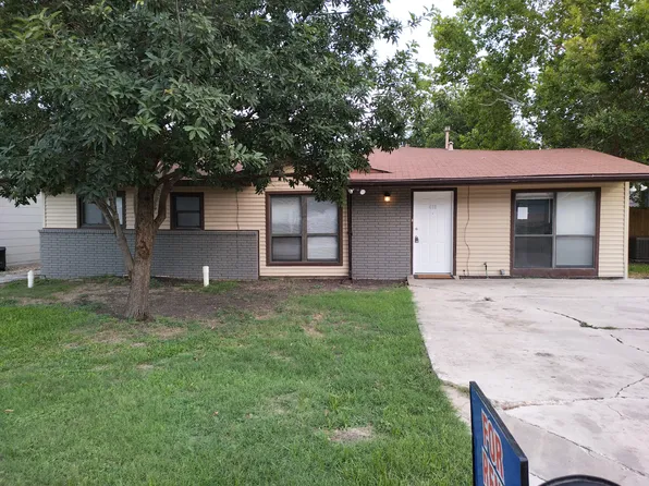 410 W Aviation Blvd, Universal City, TX 78148