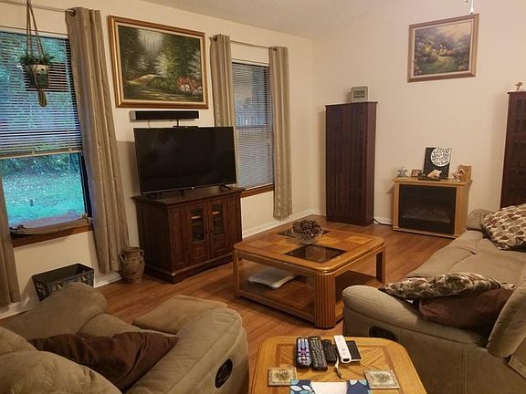 5th image of 209 Creekwood Dr