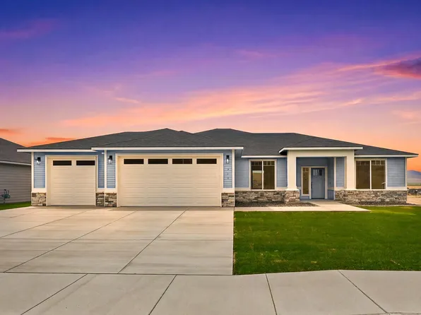 979 Thebes St, West Richland, WA 99353