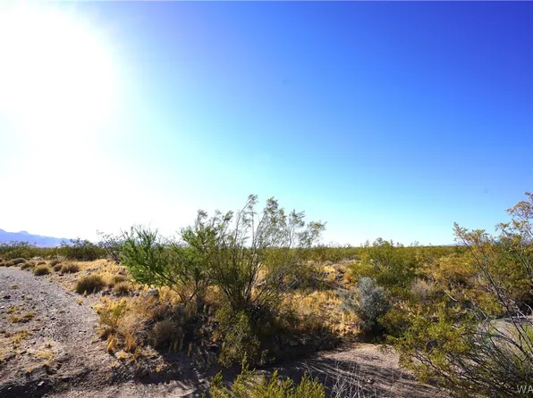 000 W QUARTZITE Drive, Golden Valley, AZ 86413