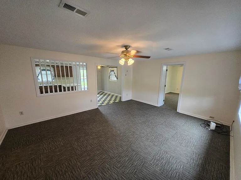 275 Emerald Rd #1 — Photo 3