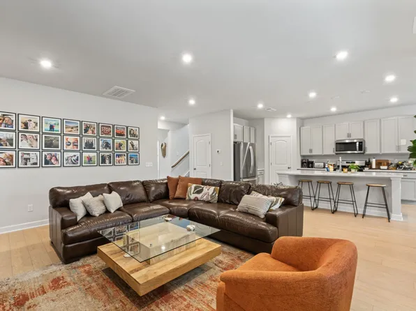 4242 Milano Ct, Murfreesboro, TN 37128