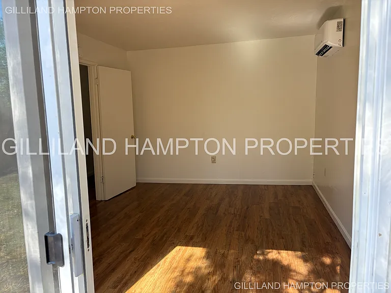 725 SW 7th St — Photo 43