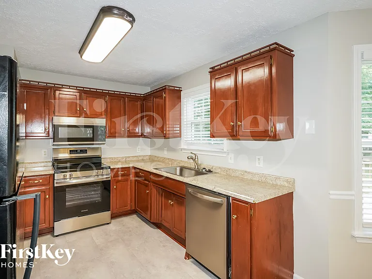 1506 Dodd Trl — Photo 7