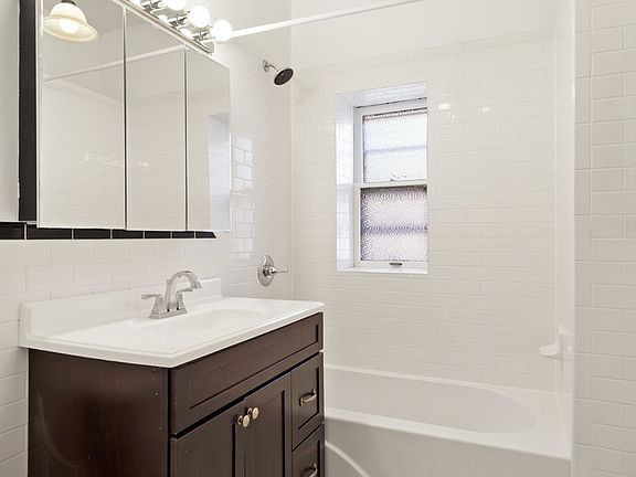 5th image of 28 8th Ave APT 3