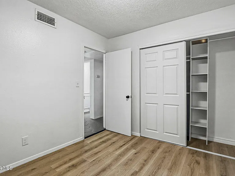 4609 Skylark Way — Photo 27