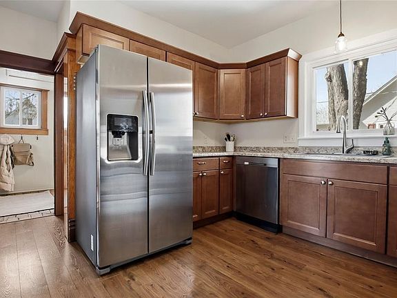 5th image of 1619 Hayden Avenue