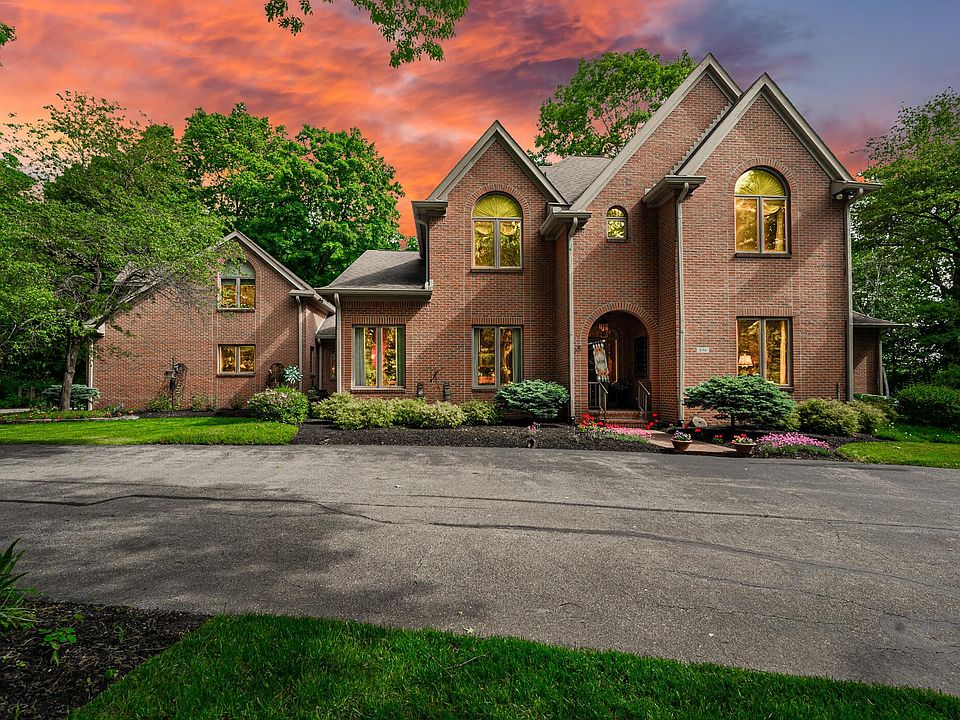 1st image of 896 Christopher Dr