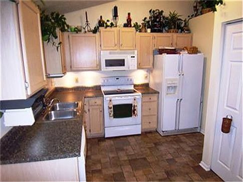 4th image of 4996 Founders Ln