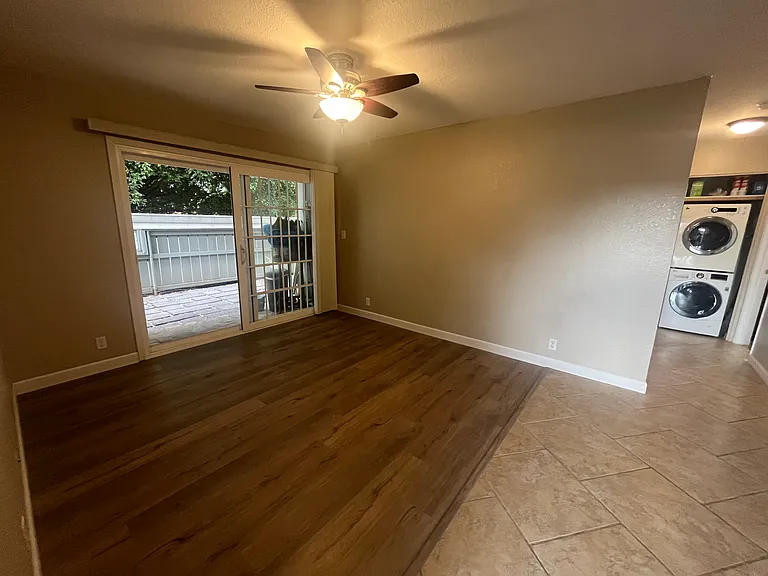 447 Mananai Pl #C — Photo 10