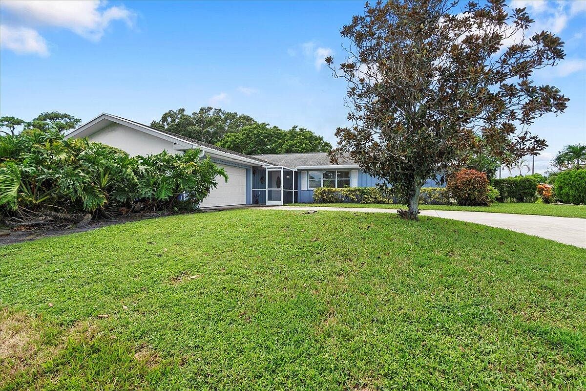 10885 Magnolia St, Palm Beach Gardens, FL 33418 | Zillow