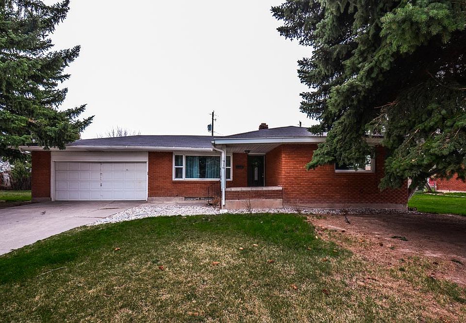1st image of 916 Syringa Dr
