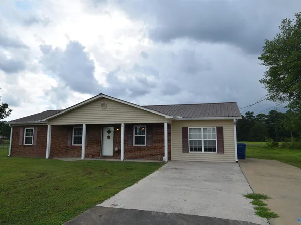 1119 Terry Cir, Albertville, AL 35951