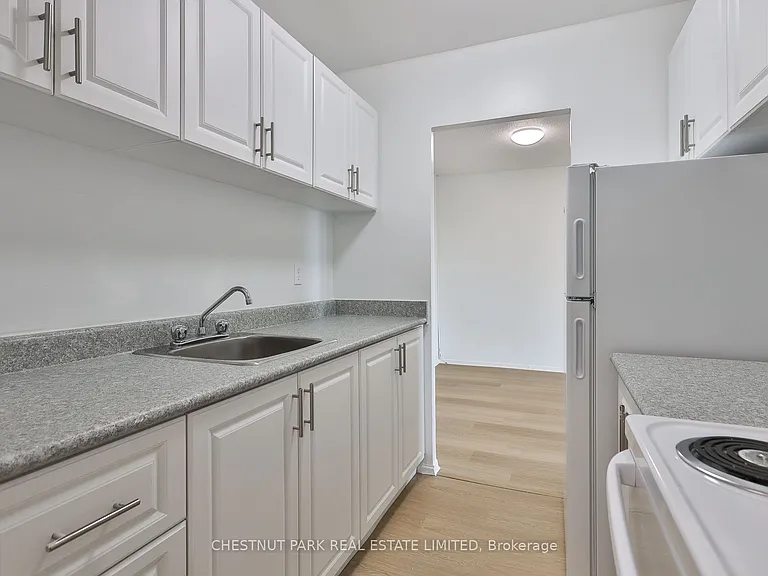 888 Glen St #525 — Photo 6