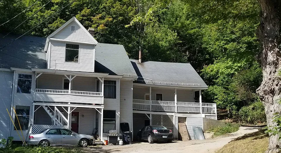 140 School St #1