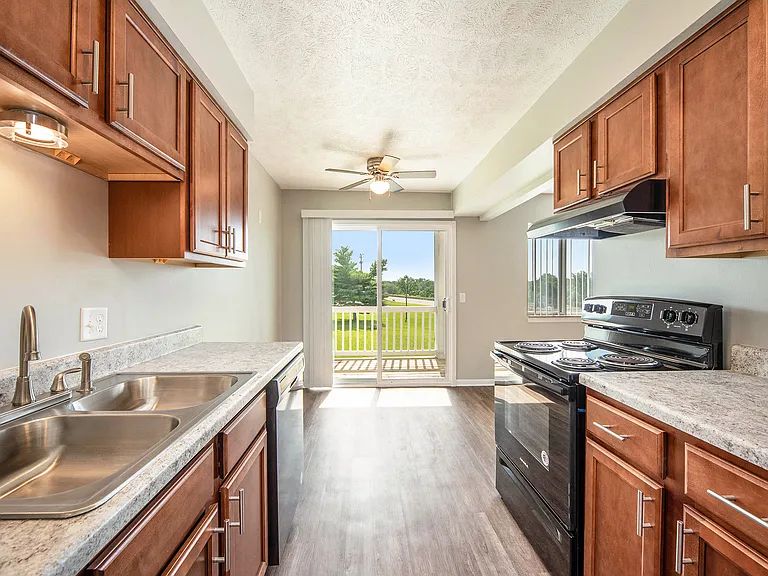 Georgetown Estates — Photo 18