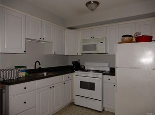 4 Old Ridge Rd APT 8, Warwick, NY 10990