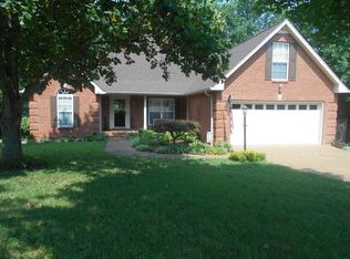 319 Bayhill Dr, Gallatin, TN 37066