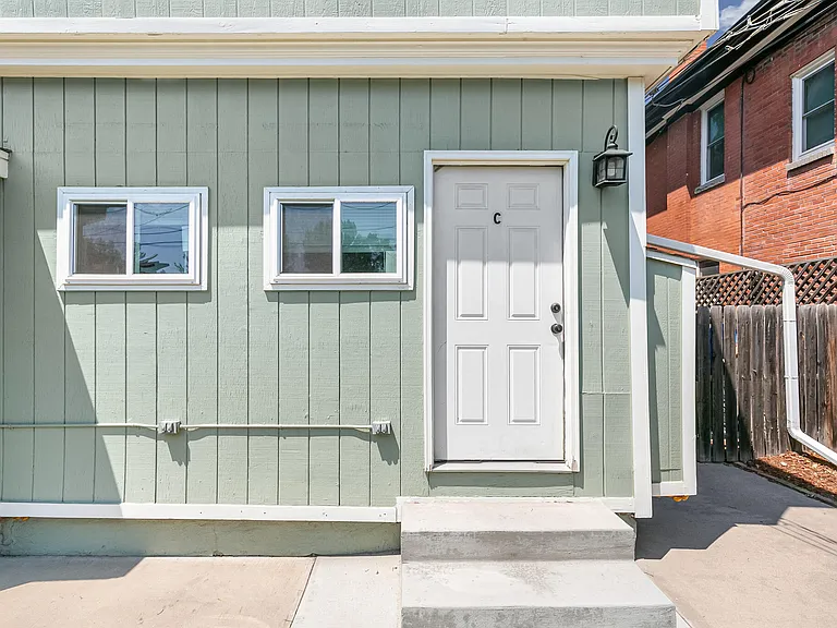 208 S Lincoln St #C — Photo 16