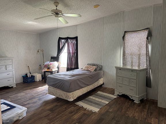2nd image of 1748 Poppy Cir #122