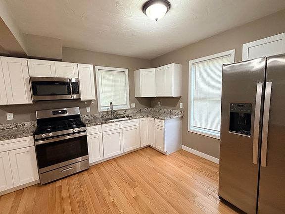 4th image of 36 Standish St #0