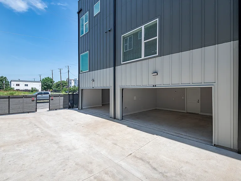 1423 N Carroll Townhomes — Photo 27
