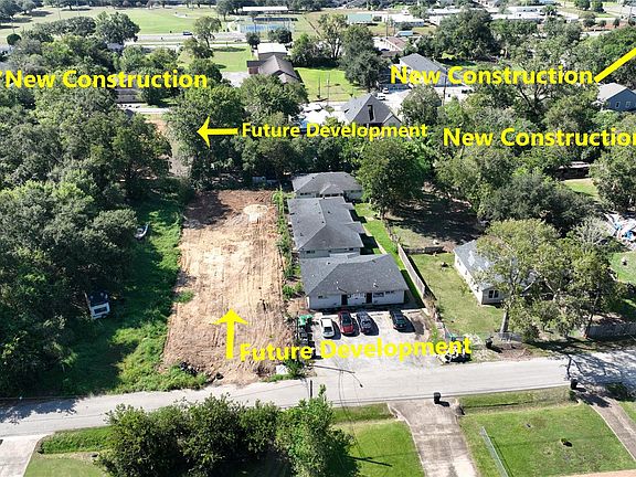 2nd image of 5122 Clover St