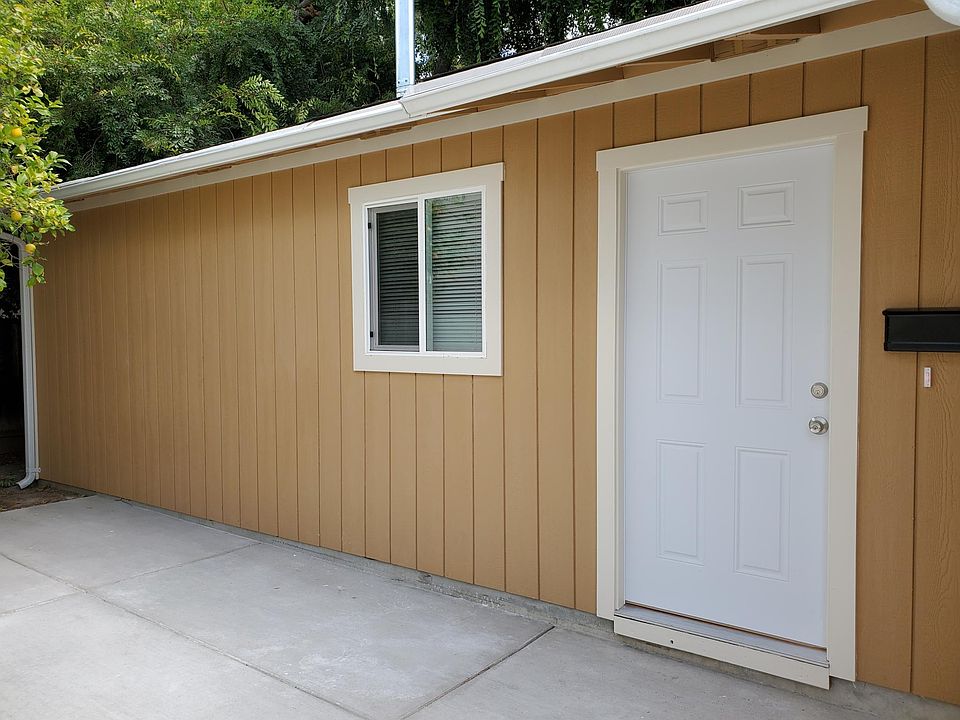 1st image of 1334B 135th Ave