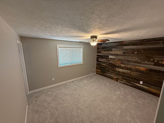 4th image of 12 N Garry Dr