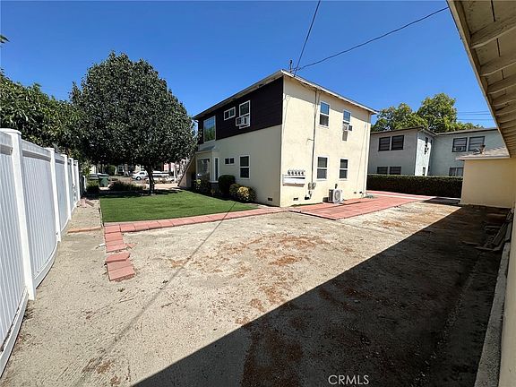 5th image of 2208 W Victory Blvd
