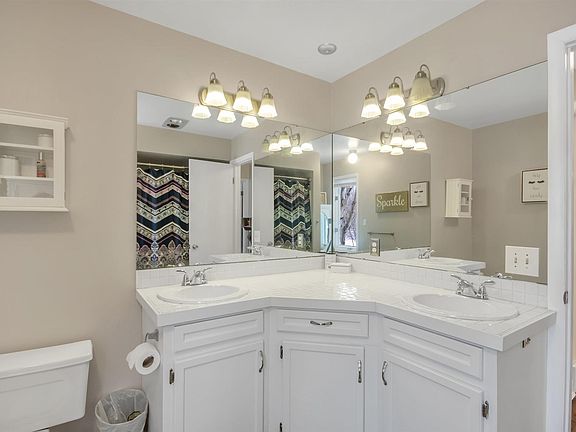 2nd image of 8257 Curwood Dr