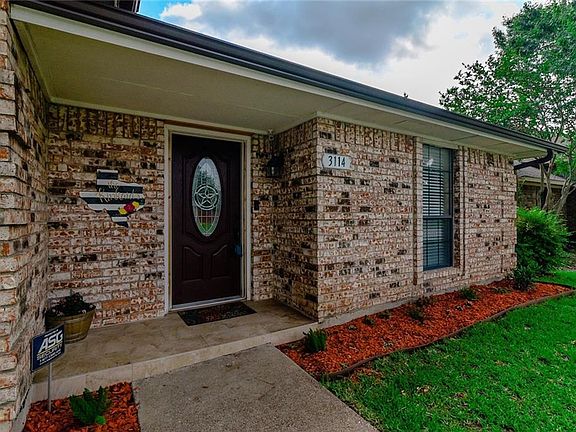 3rd image of 3114 Queenswood Ln