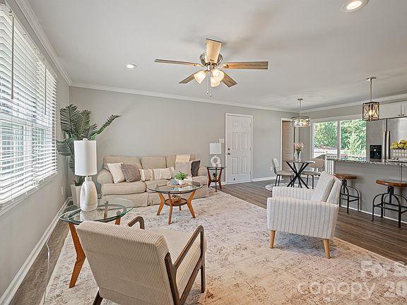 4th image of 111 Lois Ct
