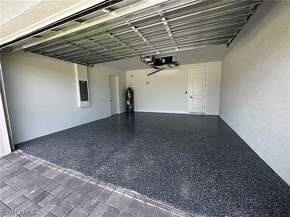 4th image of 148 Wanatah Ave