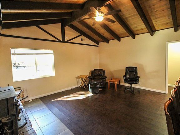 4th image of 212 Sherwood Blvd
